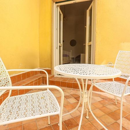 B&B La Fenice Suite Salerno Eksteriør billede