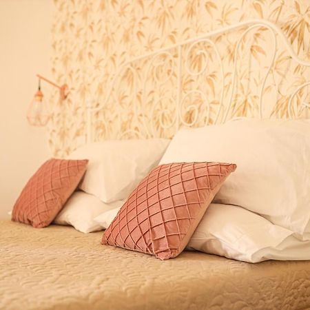 B&B La Fenice Suite Salerno Eksteriør billede