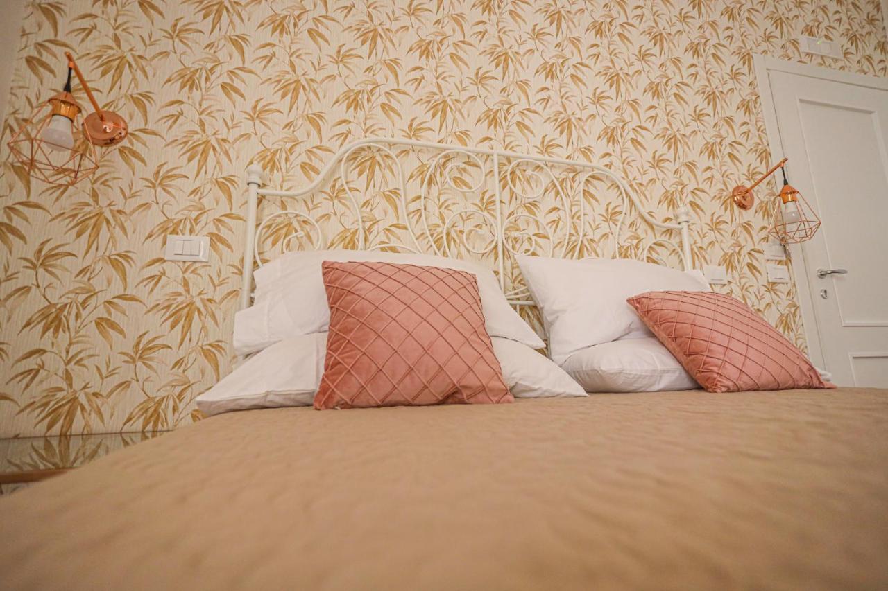 B&B La Fenice Suite Salerno Eksteriør billede