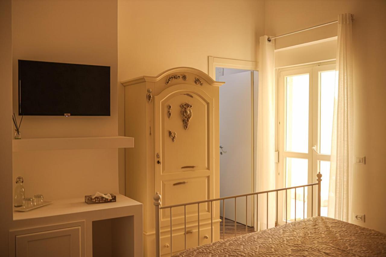 B&B La Fenice Suite Salerno Eksteriør billede