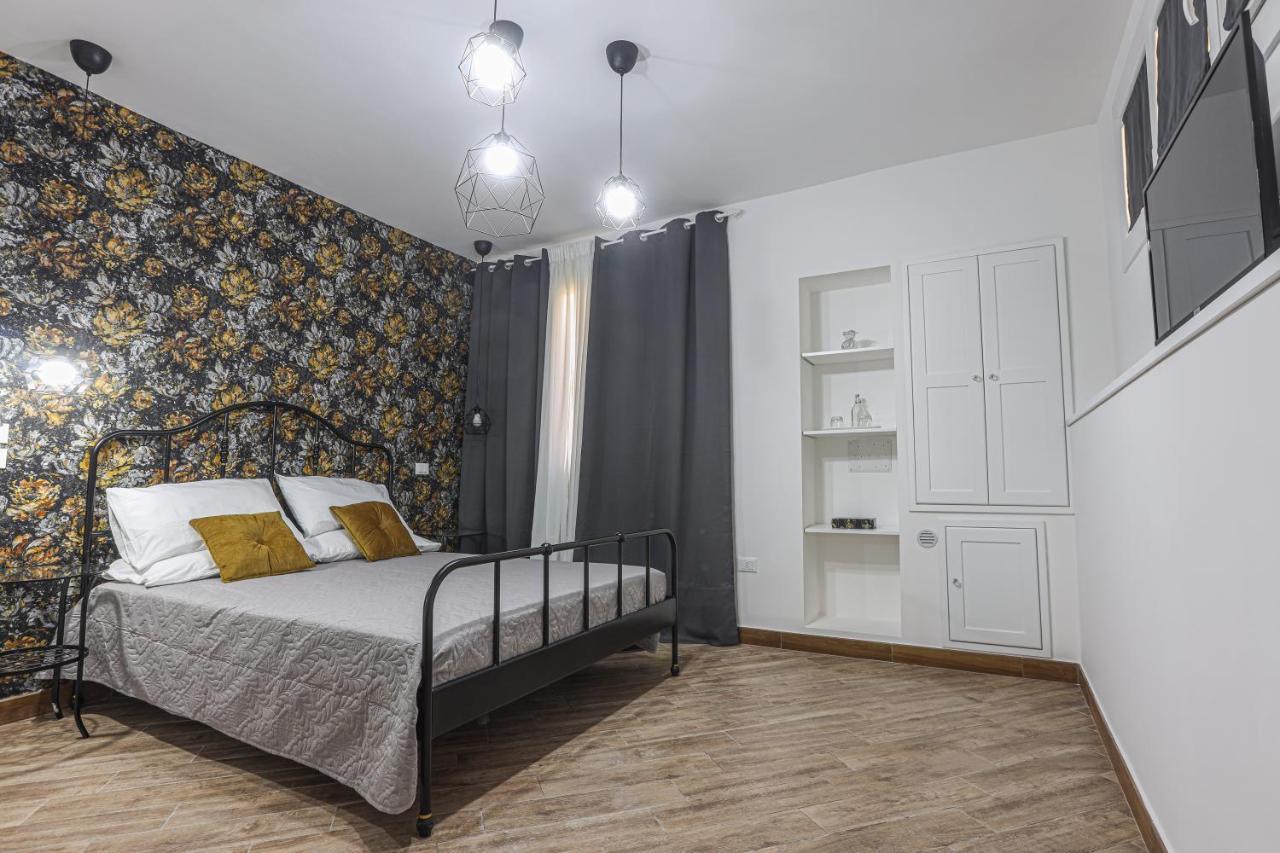 B&B La Fenice Suite Salerno Eksteriør billede