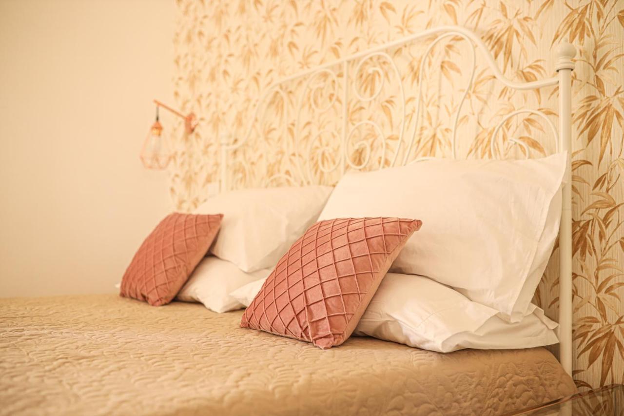 B&B La Fenice Suite Salerno Eksteriør billede