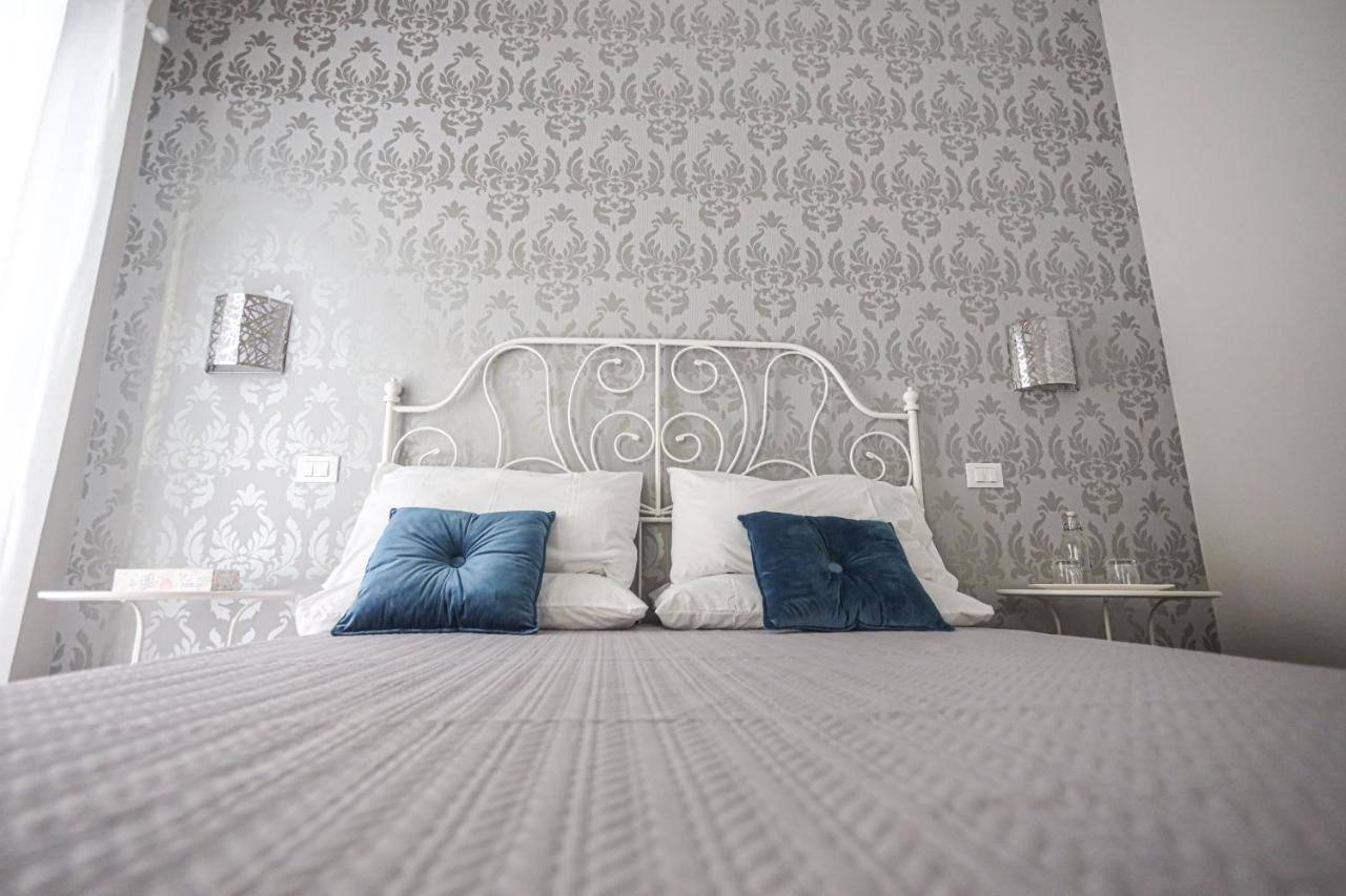 B&B La Fenice Suite Salerno Eksteriør billede