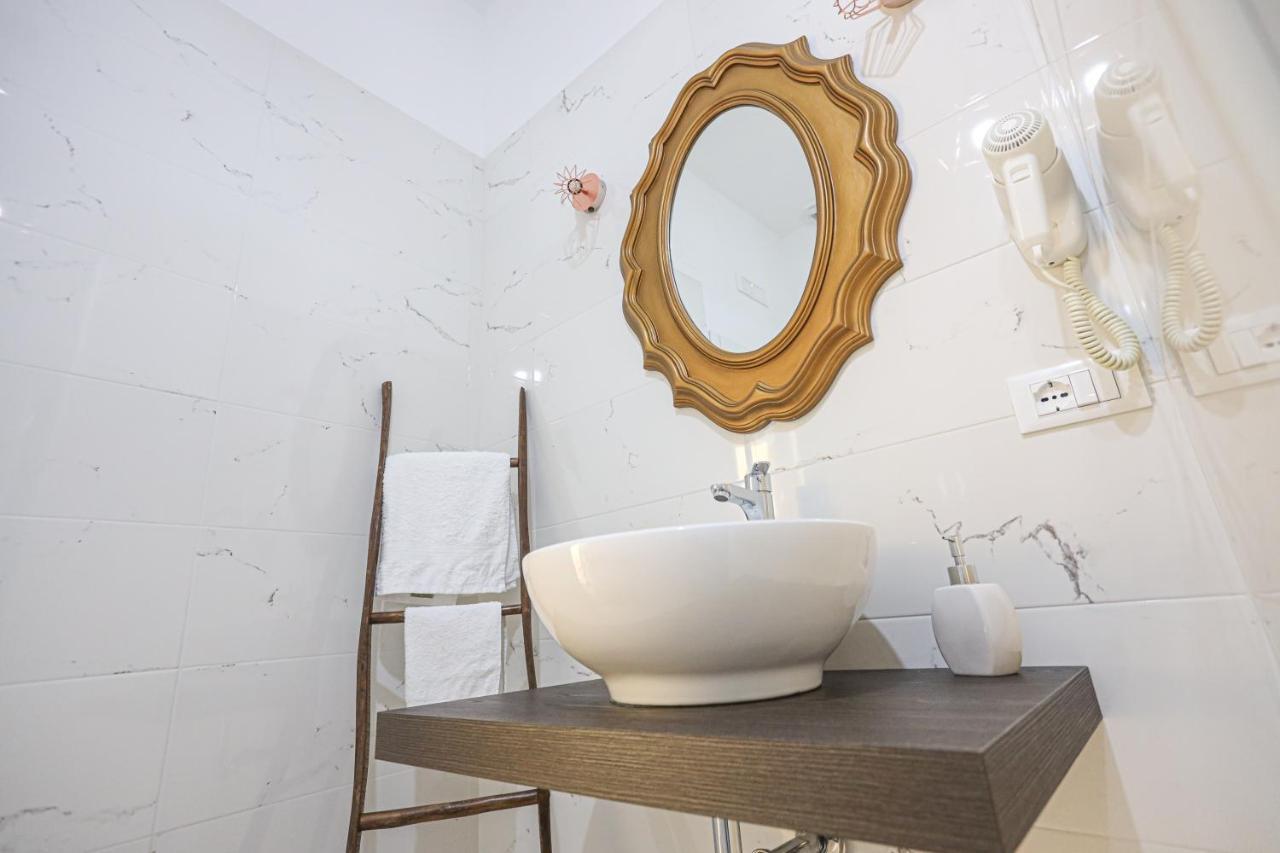 B&B La Fenice Suite Salerno Eksteriør billede