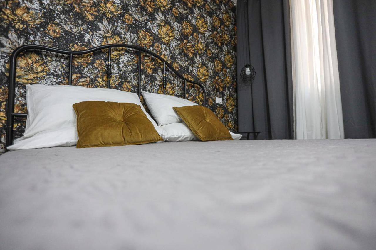 B&B La Fenice Suite Salerno Eksteriør billede