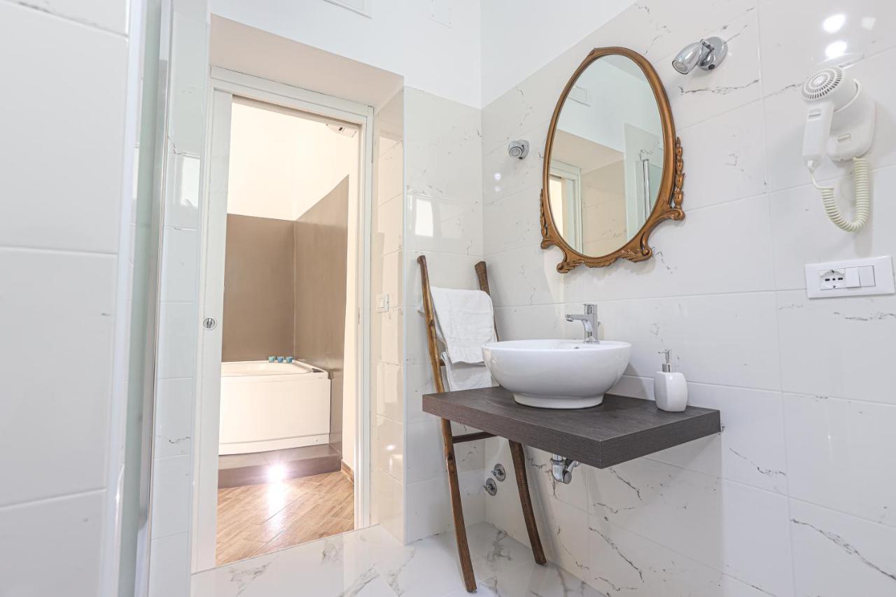 B&B La Fenice Suite Salerno Eksteriør billede