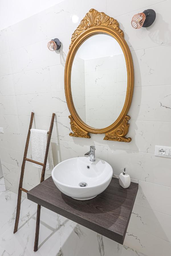 B&B La Fenice Suite Salerno Eksteriør billede